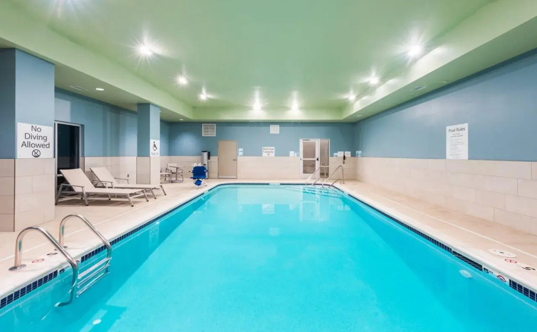 Holiday Inn Express & Suites St. Louis - Chesterfield by IHG