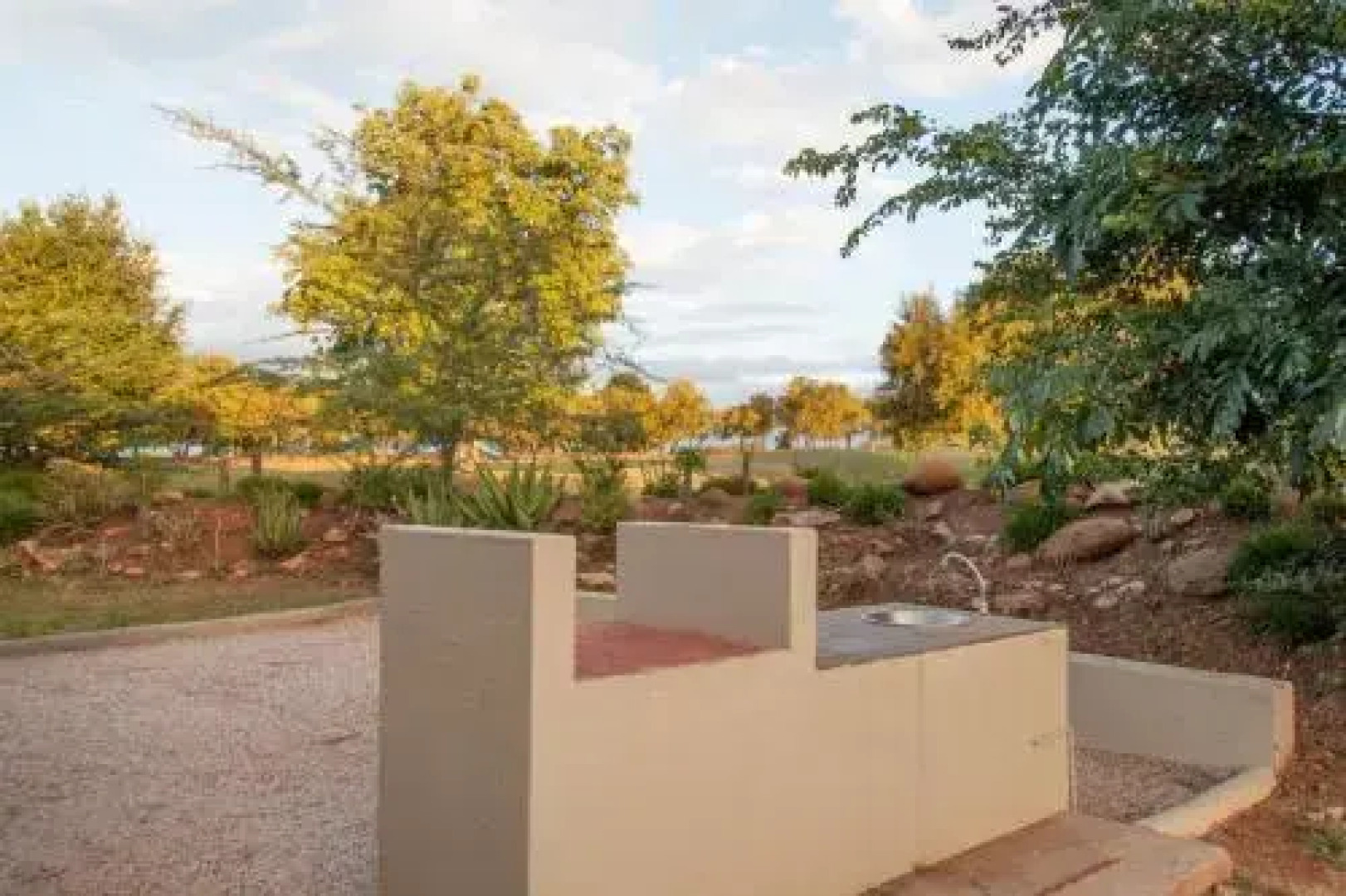 Impisi Lodge Safari and Golf Guesthouse