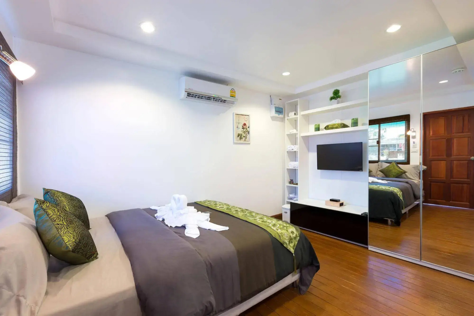 Electric Mango Hua Hin Bungalow Resort