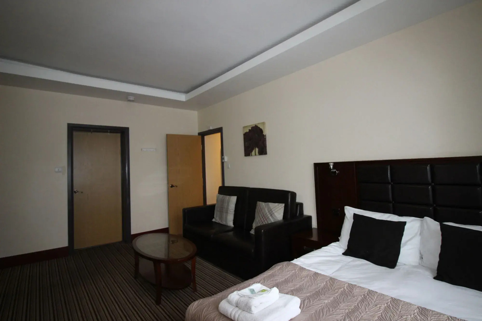 William's Hillsborough Apartments