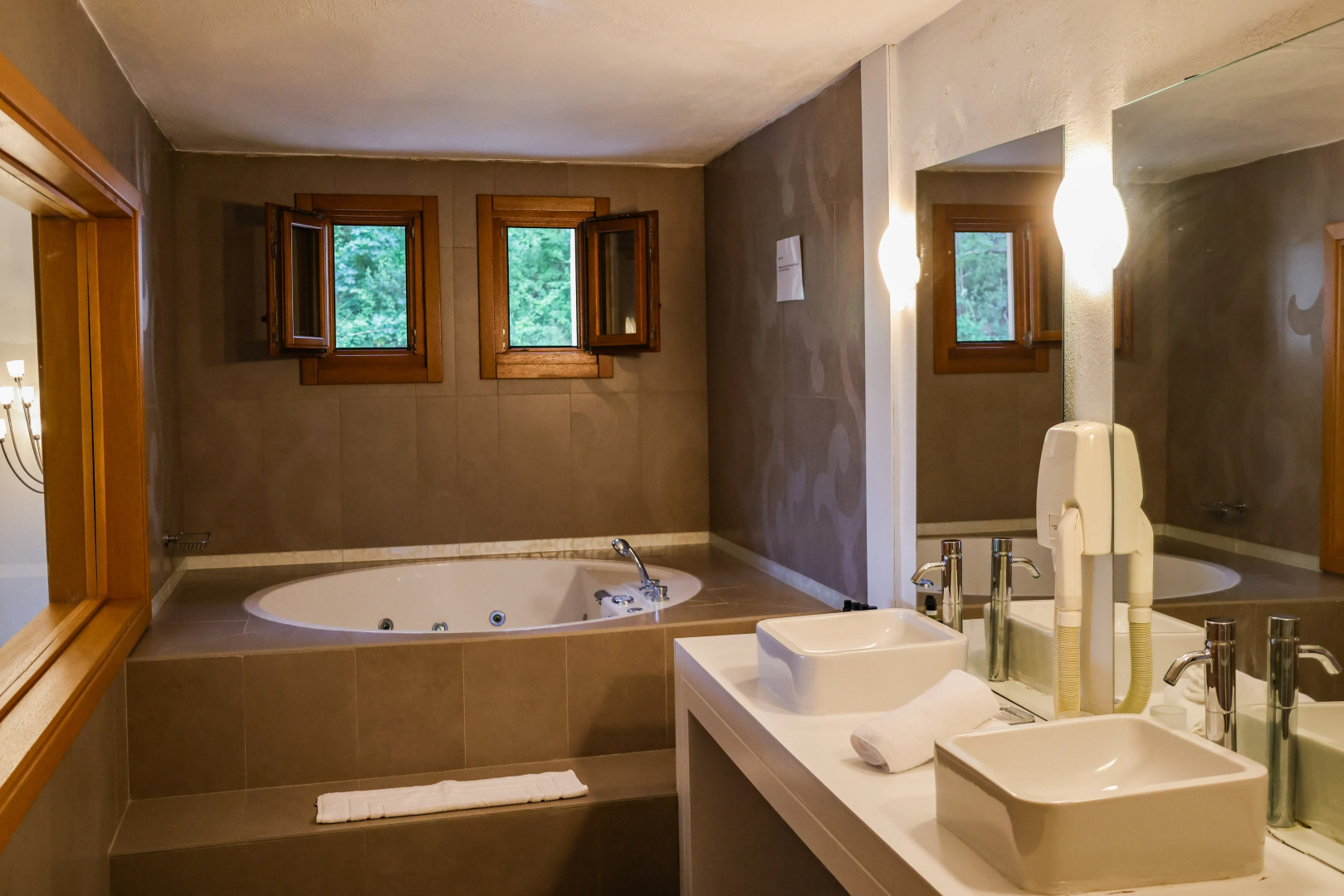 Kanapitsa Mare Hotel