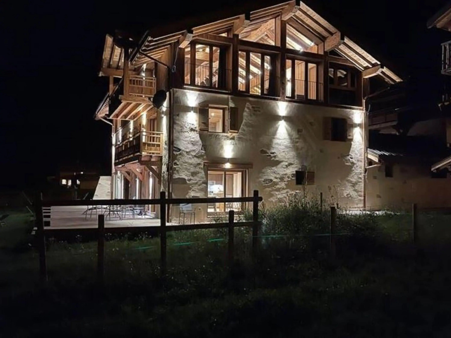 Lush Chalet in Champagny en Vanoise with Sauna