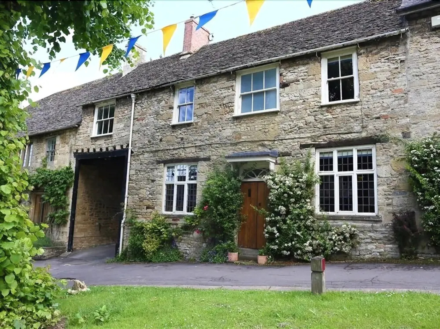 141 the Hill, Burford, Burford