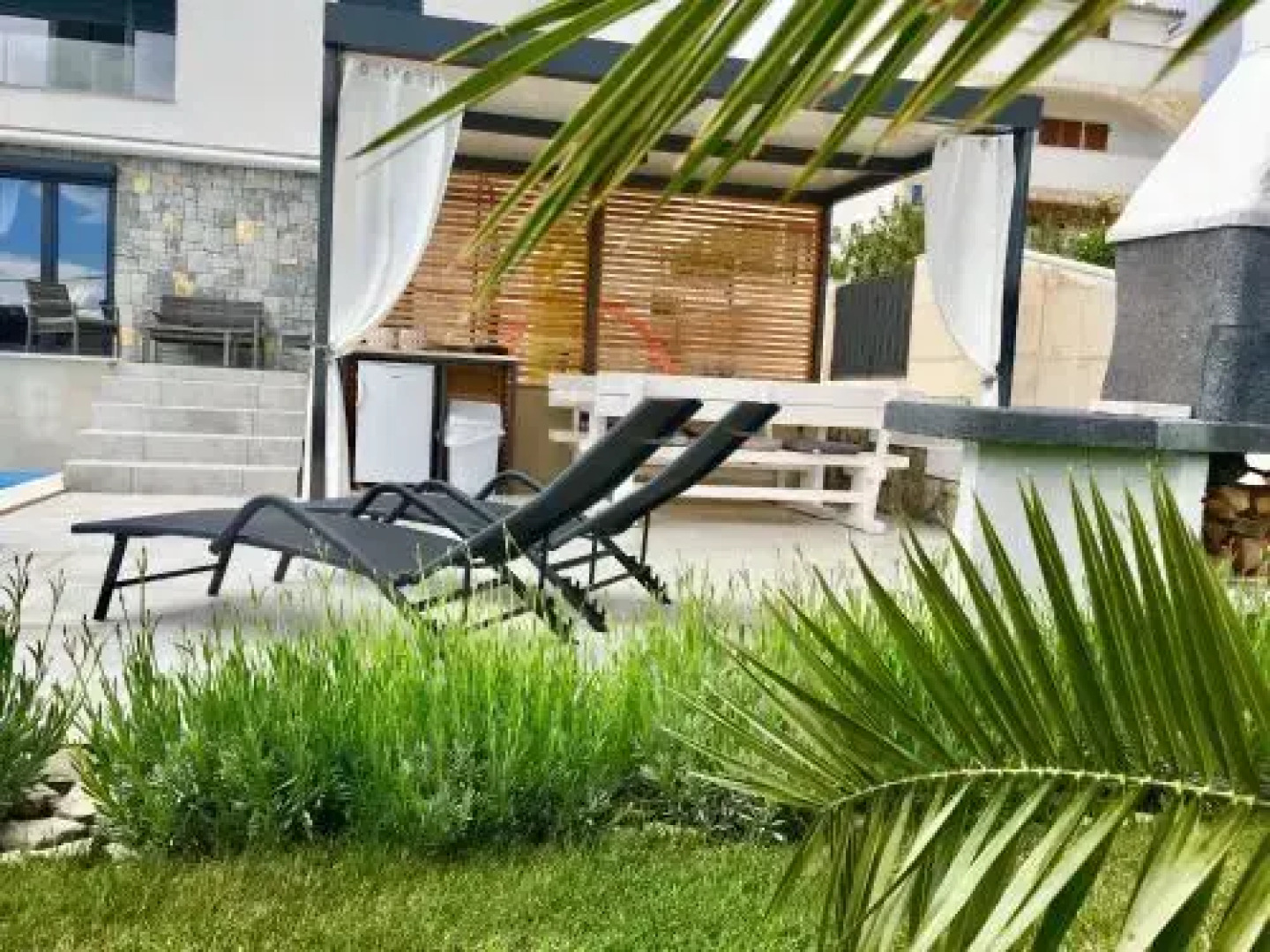 Five Bedroom Holiday Home In Kornic