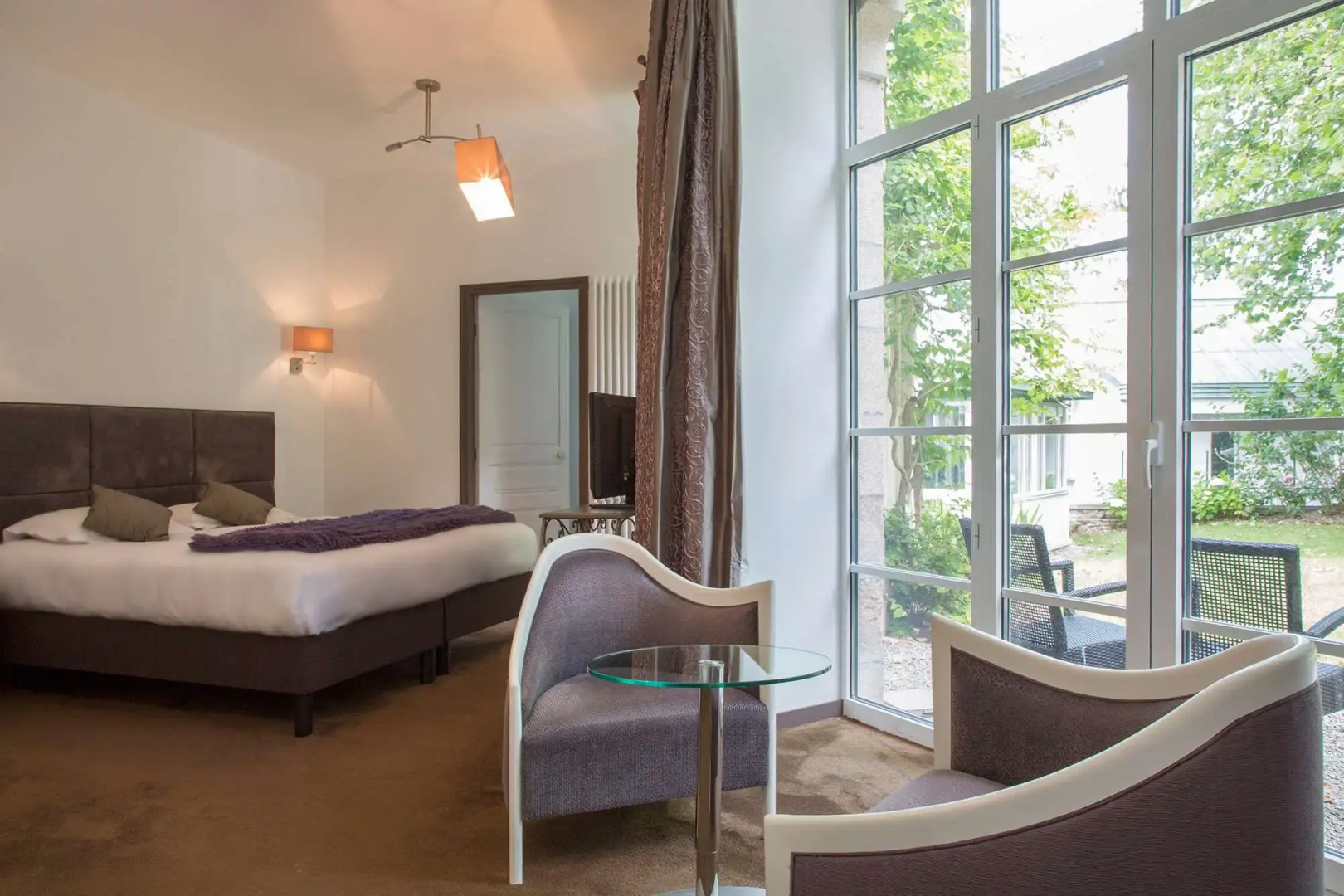 Clos de Vallombreuse, The Originals Relais