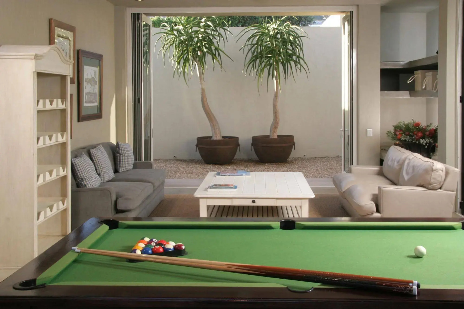 Mosselberg on Grotto Beach