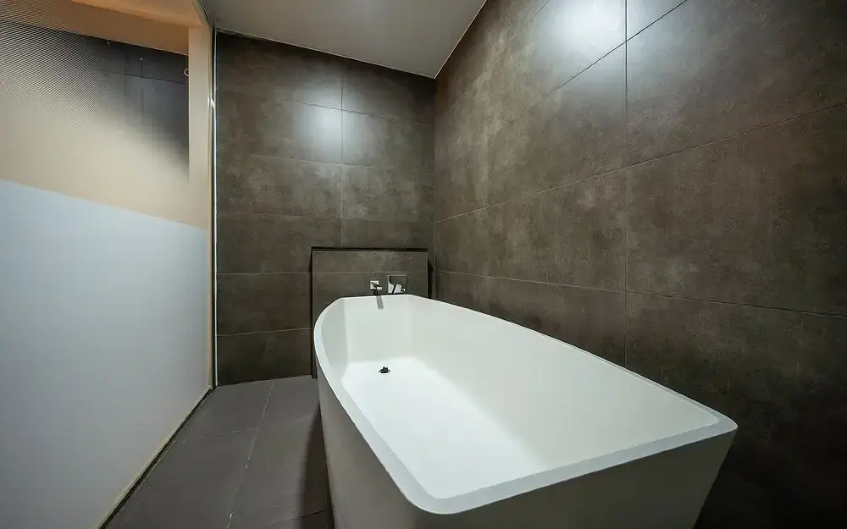 Guangming Cherbourg Hotel