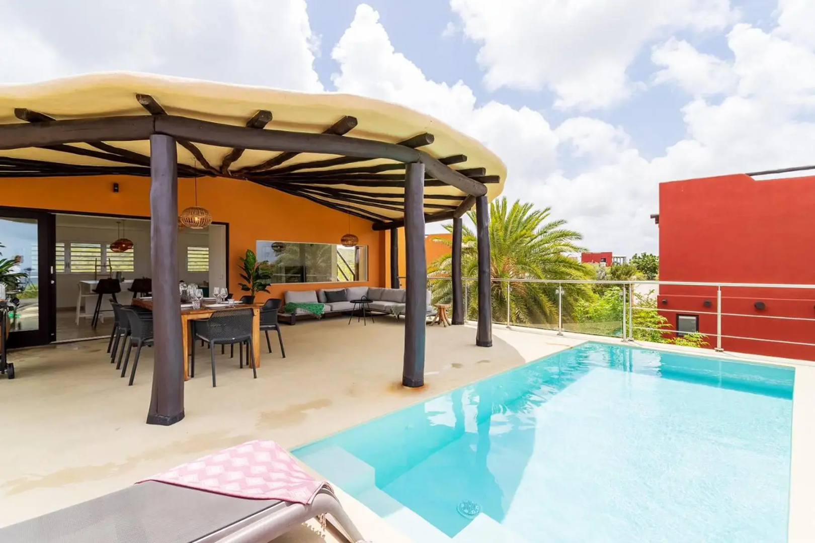 Villa Pulpoloco in El Pueblo Villas
