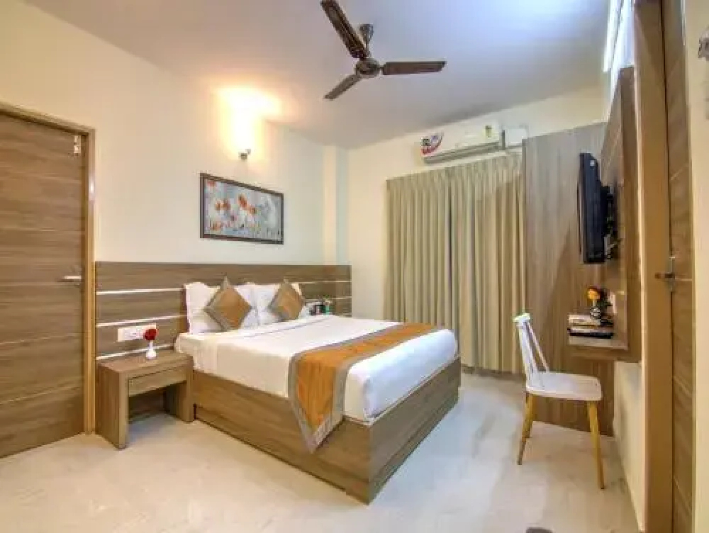 Sunshine Suites
