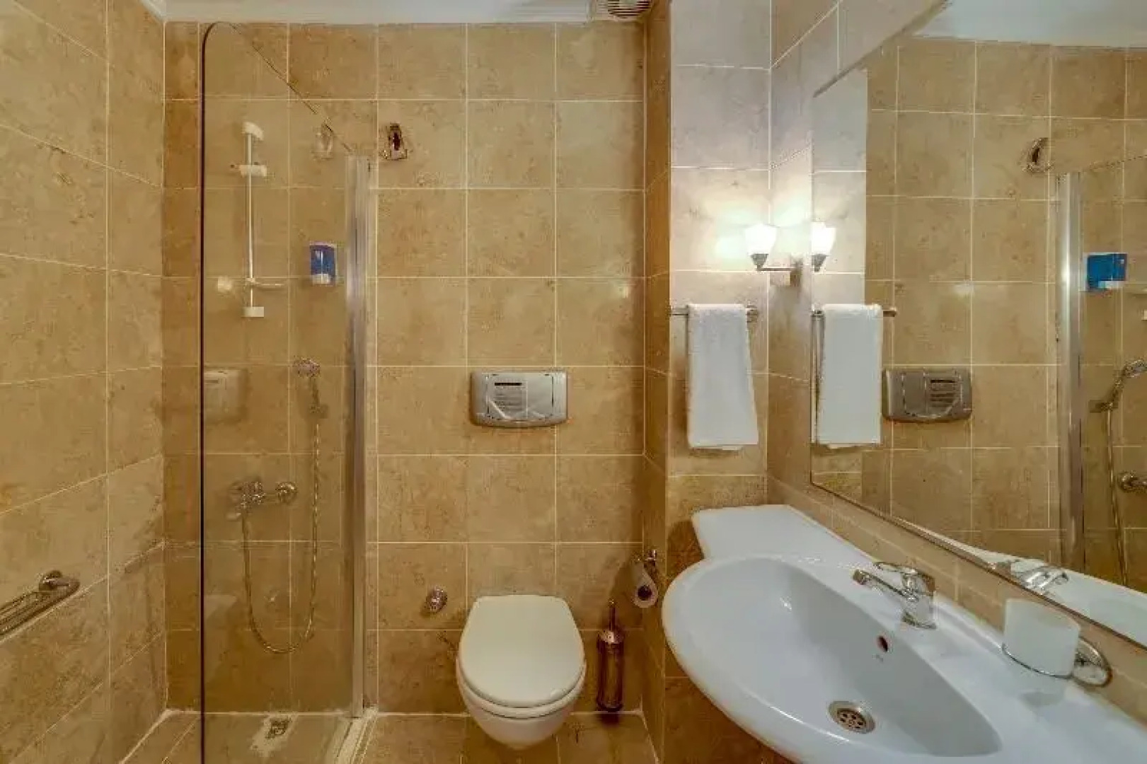 Santa Family Club Hotel