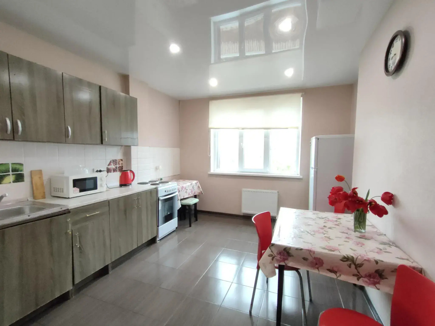 День и ночь на улице Средне-Московская