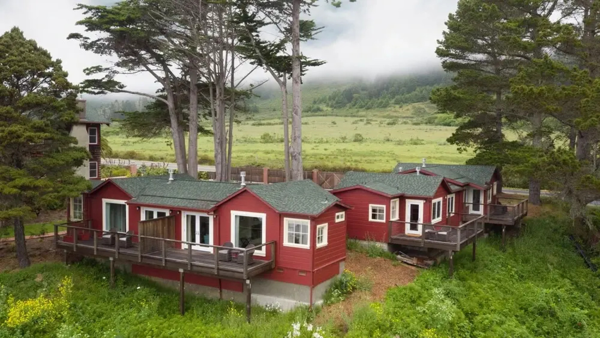 The Harbor House Inn