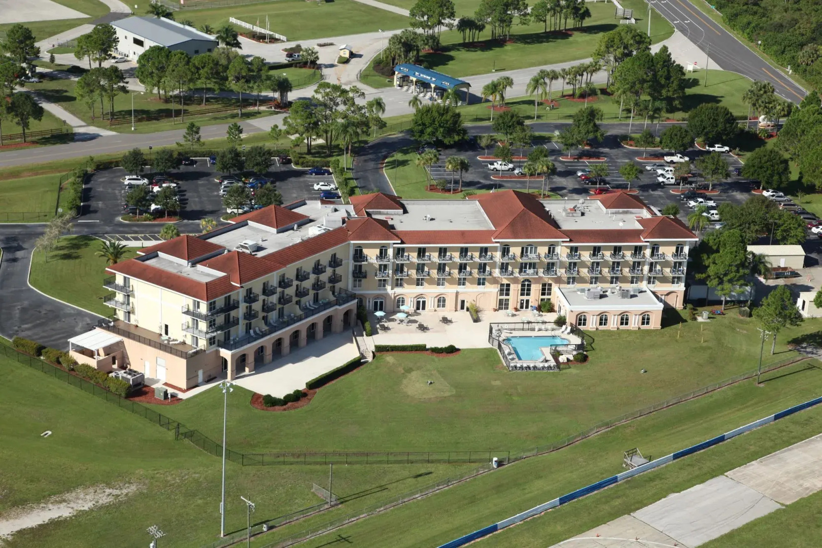 SEVEN Sebring Raceway Hotel