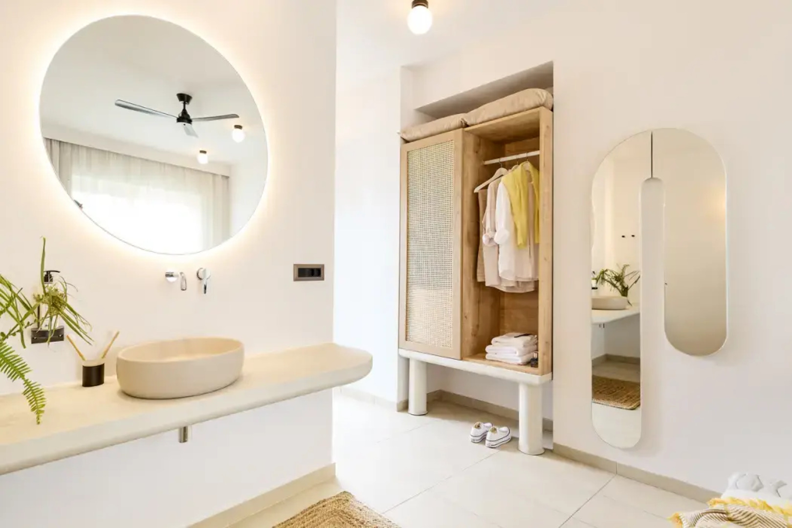 Maravel Star Art Hotel