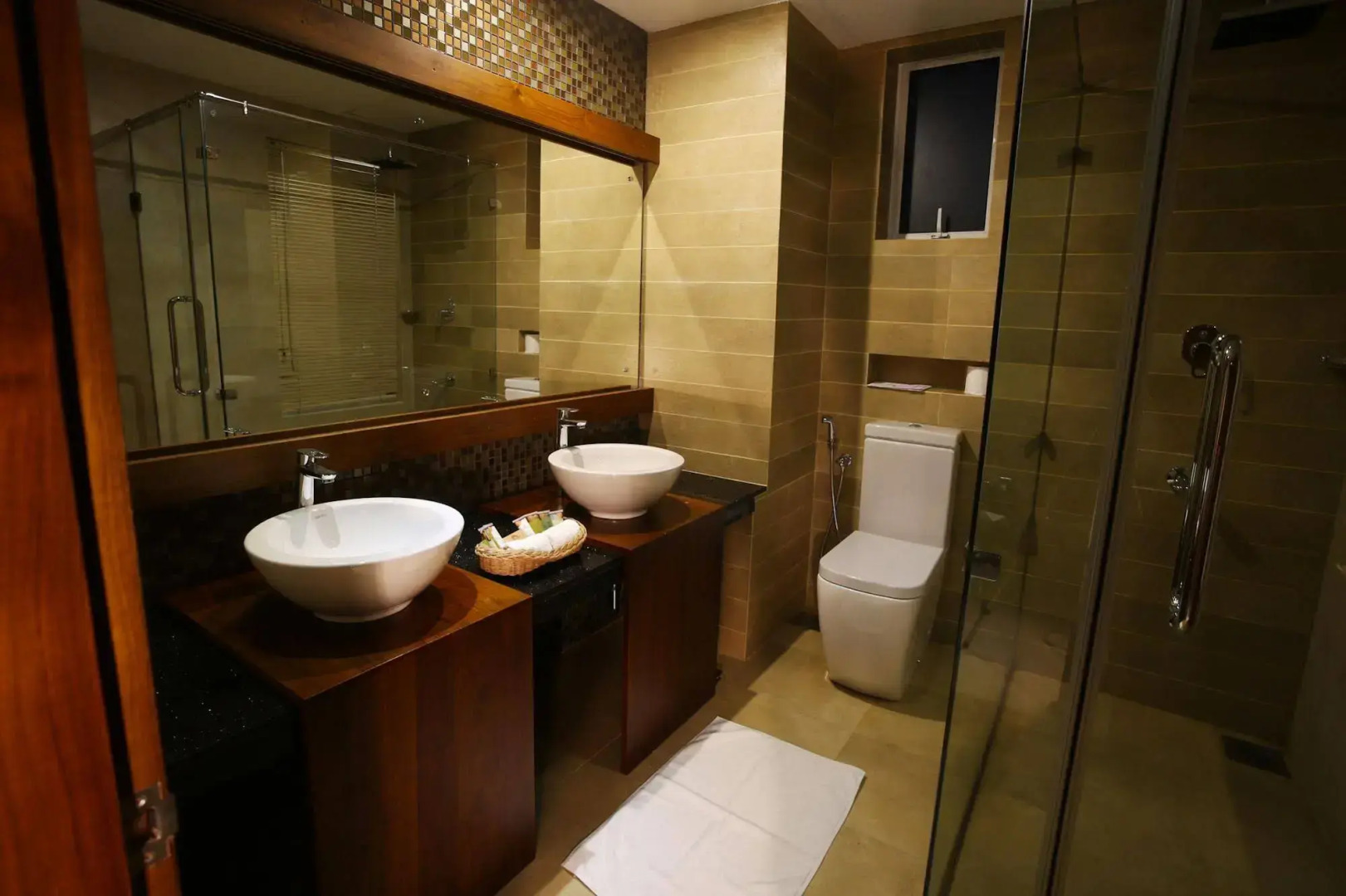 Randholee Resort & Spa