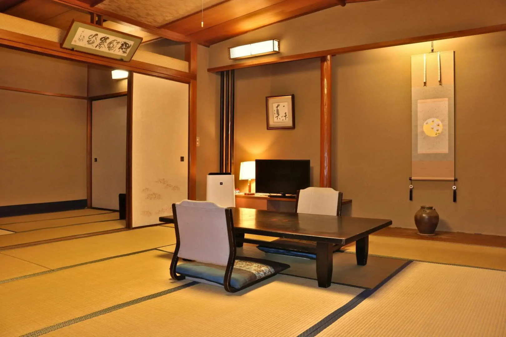 Tsutaya Ryokan