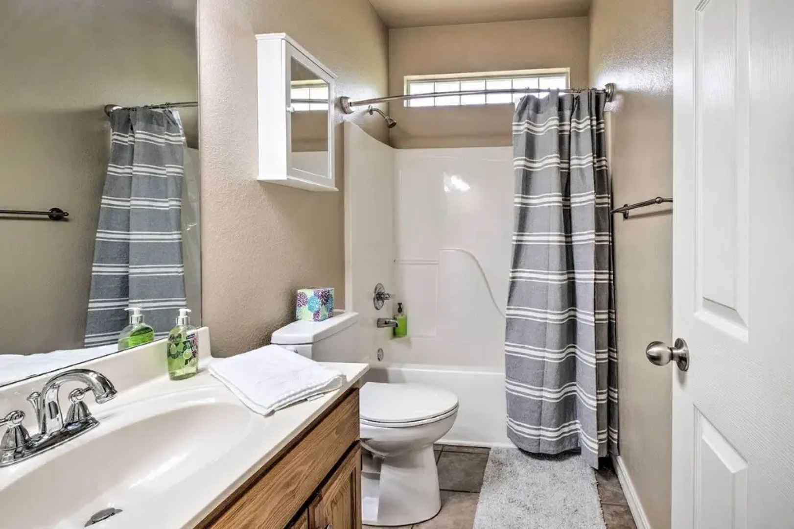 Bella Vista Home w/ Yard: Half Mile to Trails!