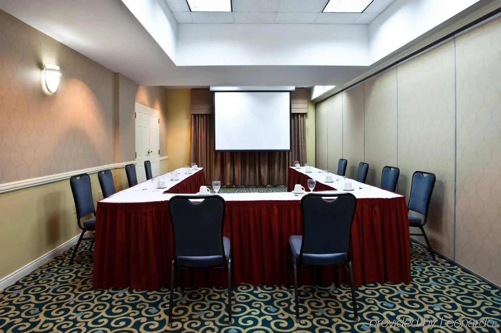 Holiday Inn Fort Lauderdale Airport by IHG