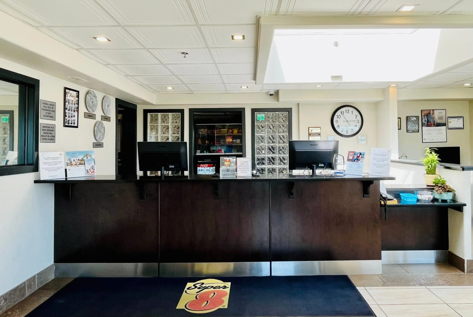 Super 8 by Wyndham Grande Prairie