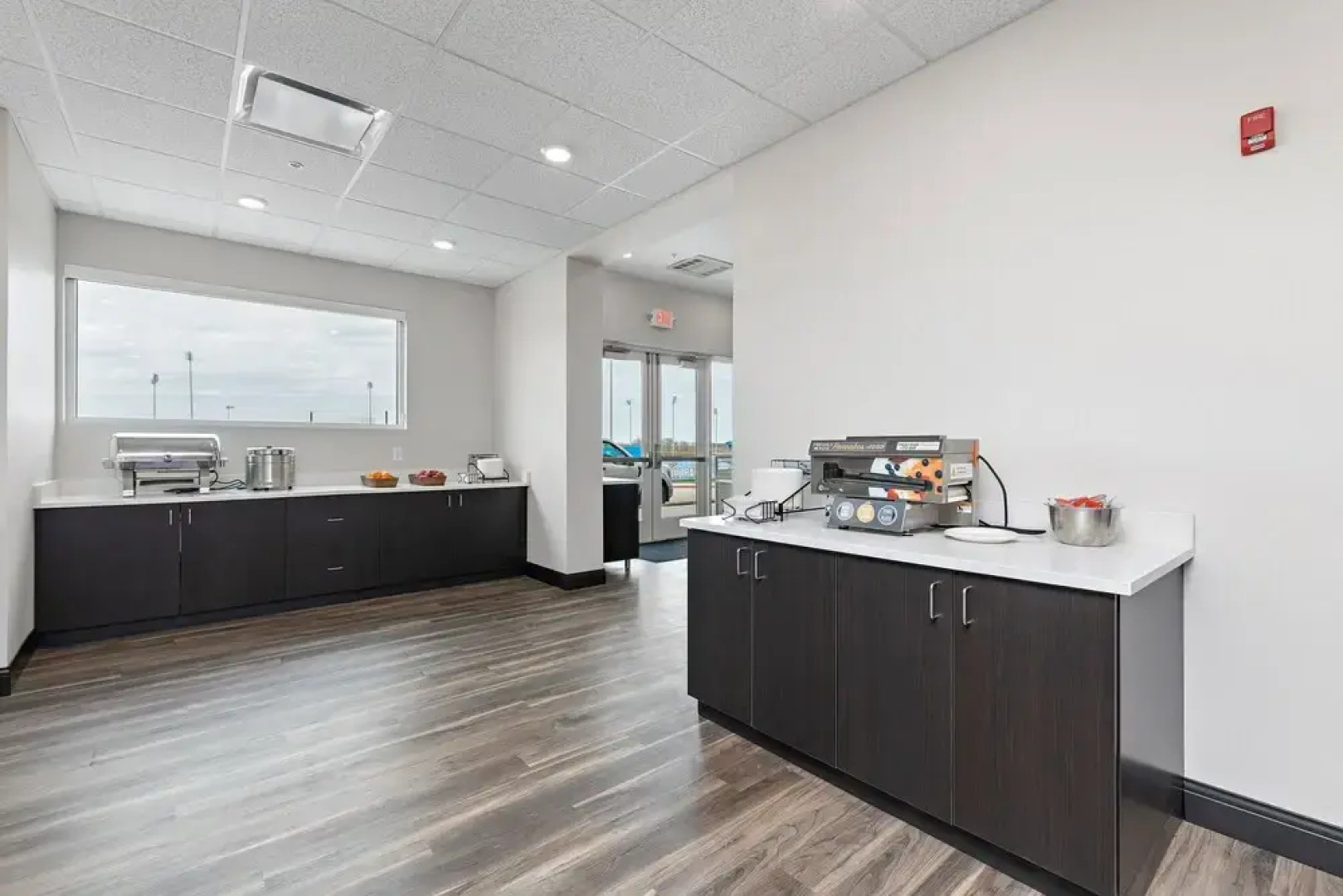 Holiday Inn Express Kansas City North Parkville An IHG Hotel