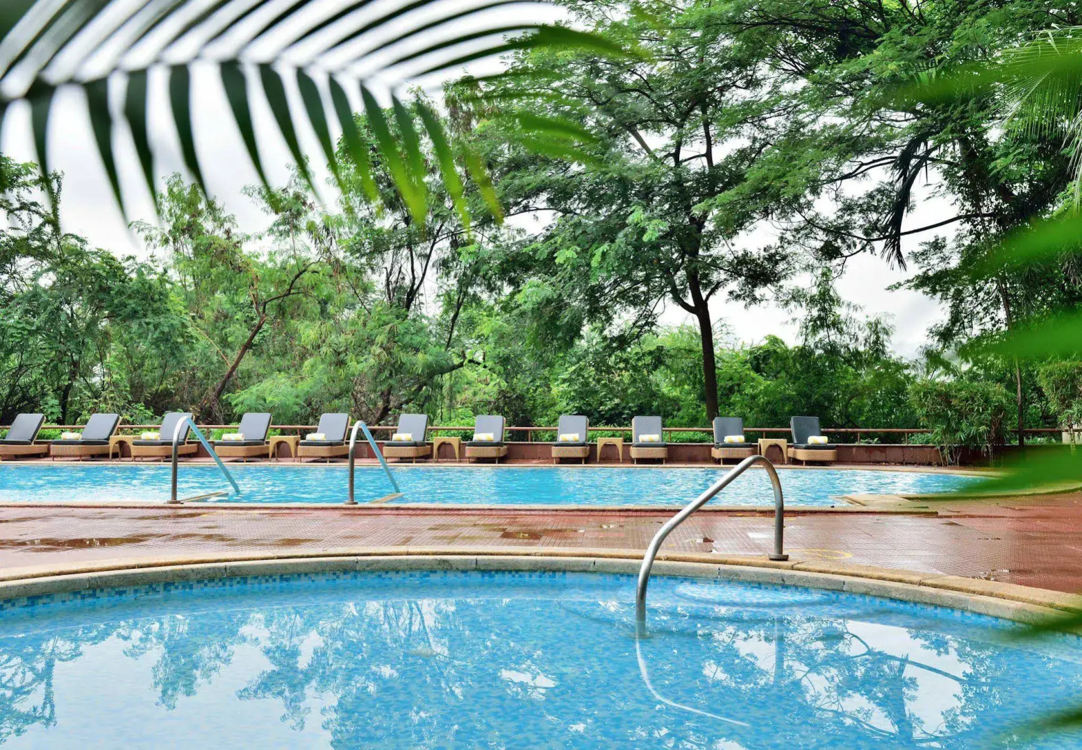 Lakeside Chalet - Mumbai, Marriott Executive Apartments