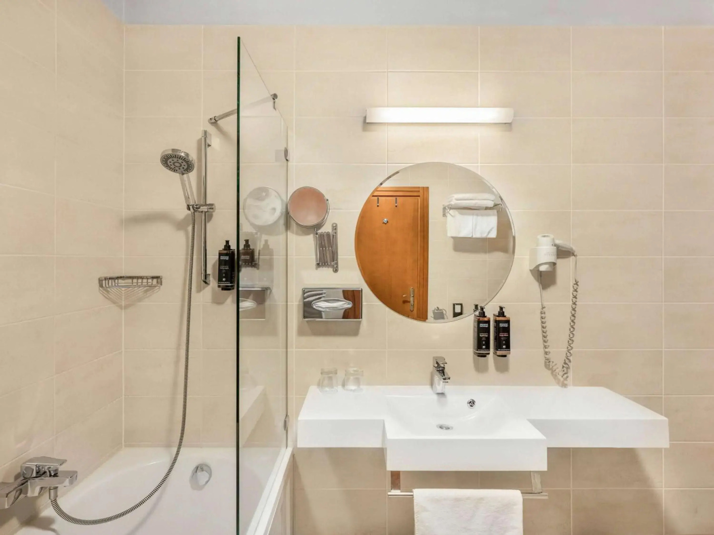 Отель Mercure Szekesfehervar Magyar Kiraly Hotel