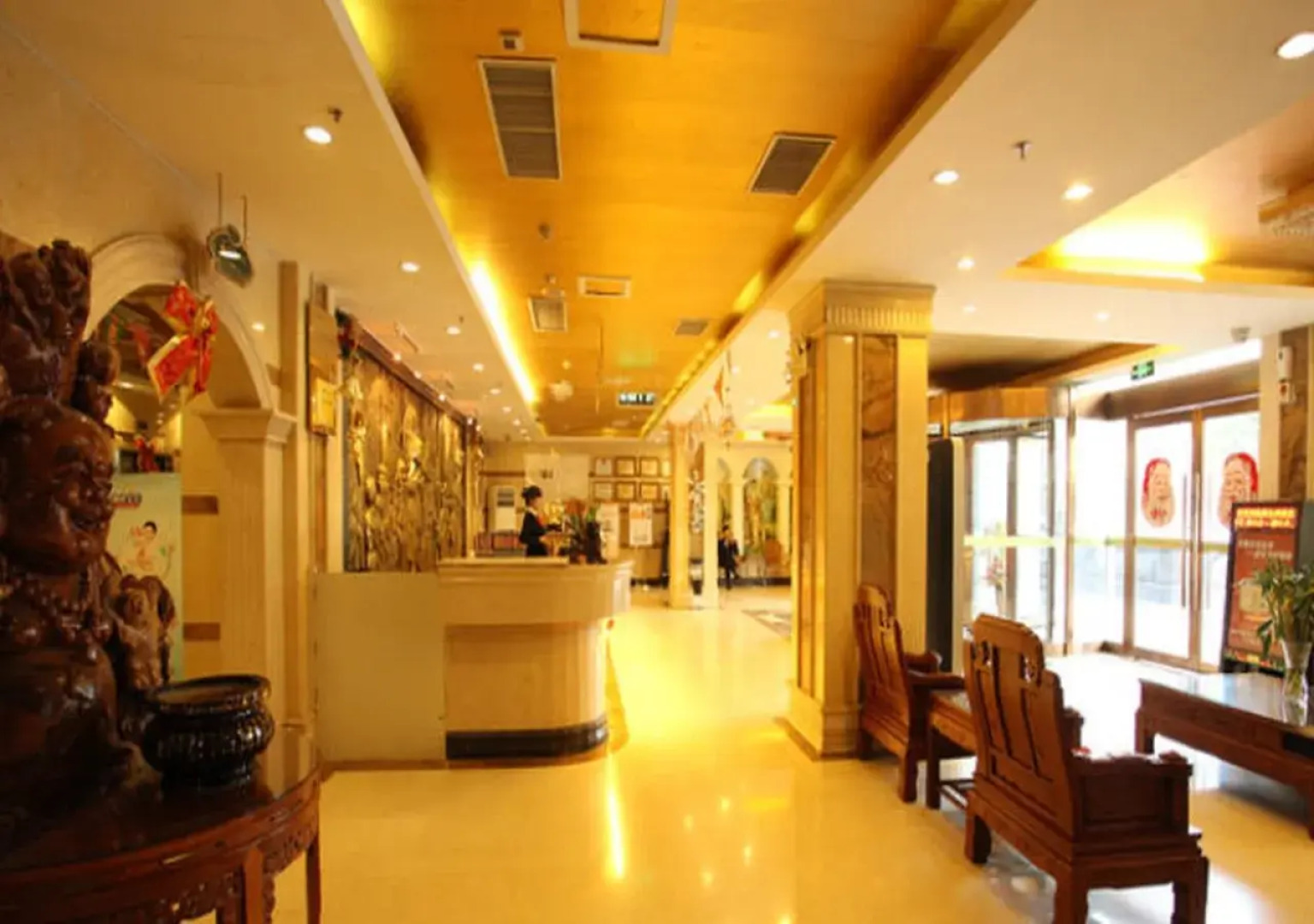 Zhoukou Binjiang International Hotel