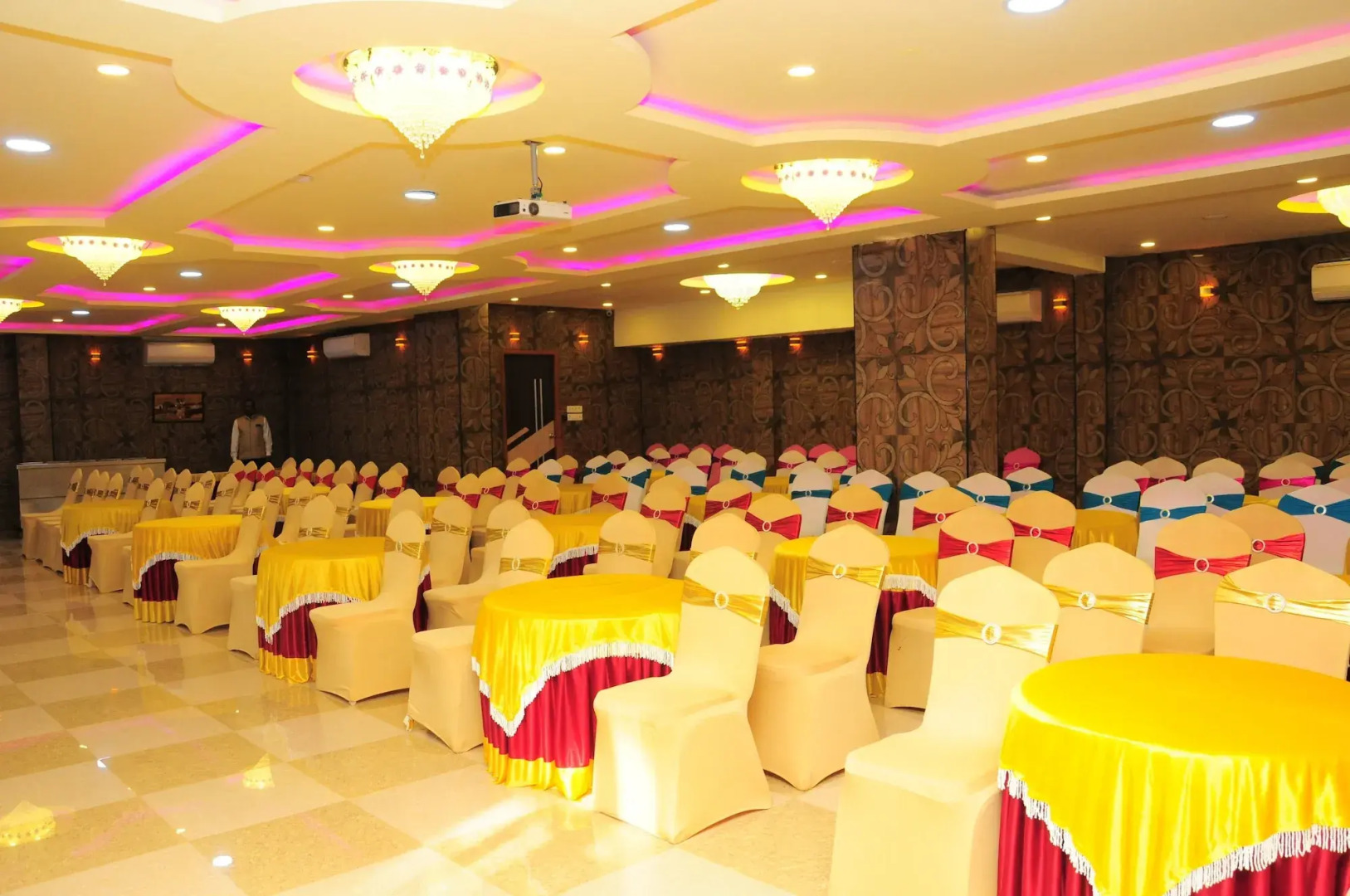 Hyders Park - The Business Hotel