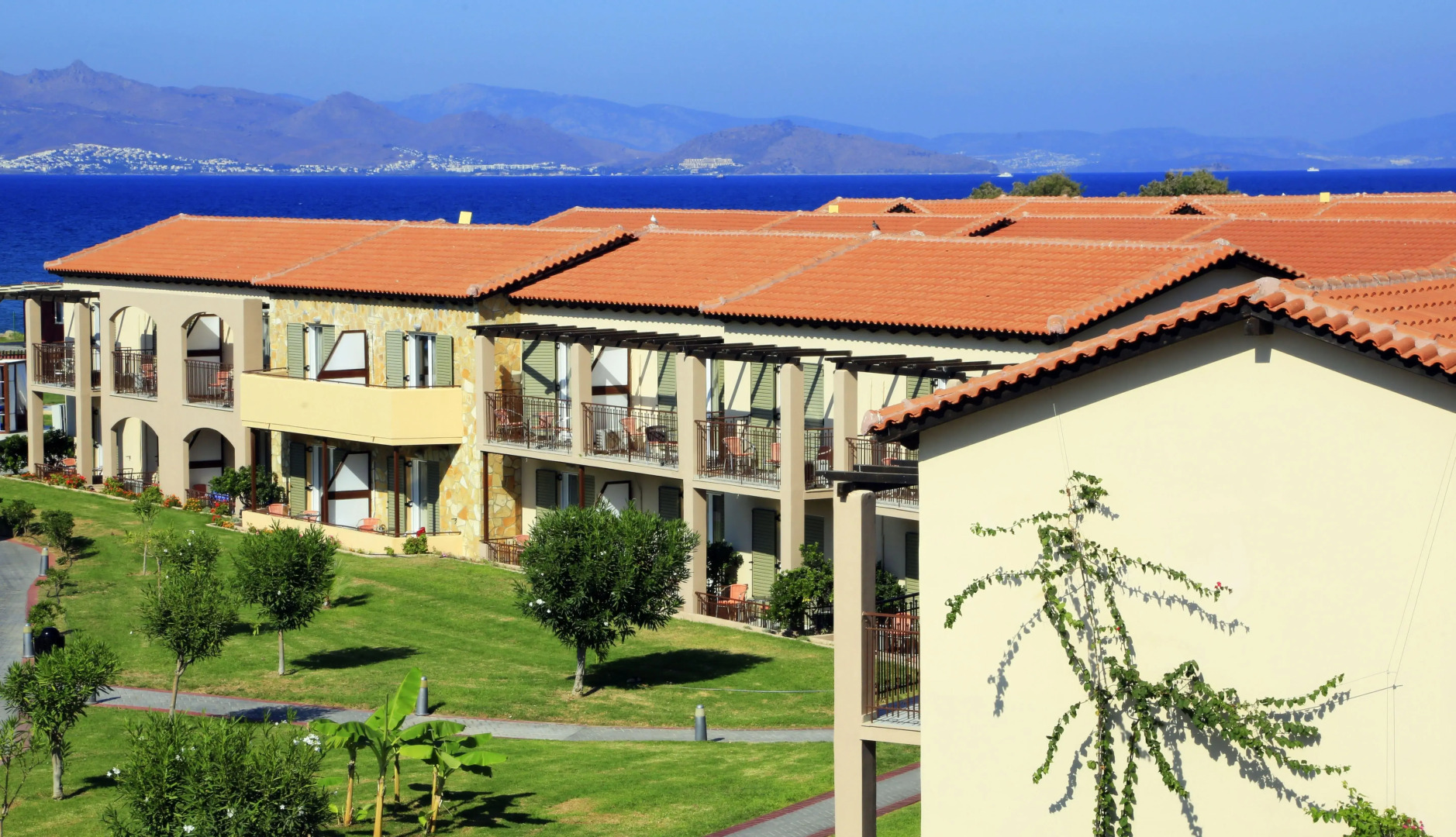 White Olive Marine Aquapark - All Inclusive