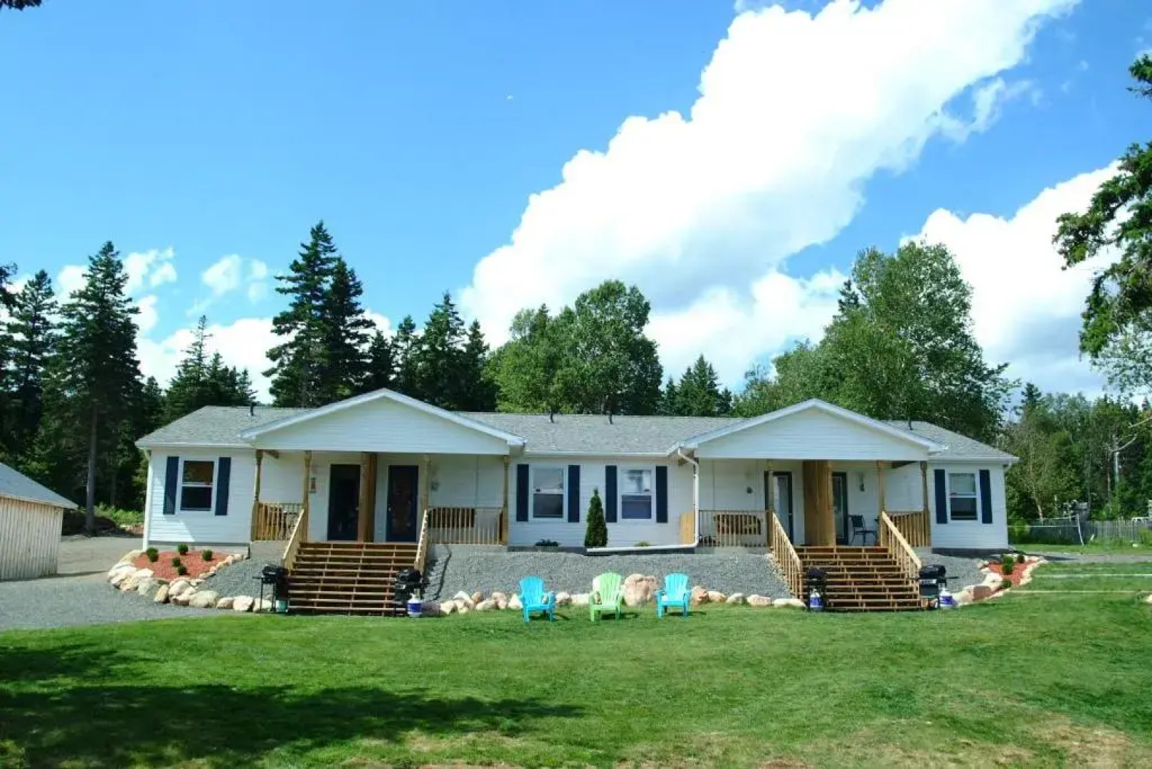 Sea Parrot Ocean View Manor