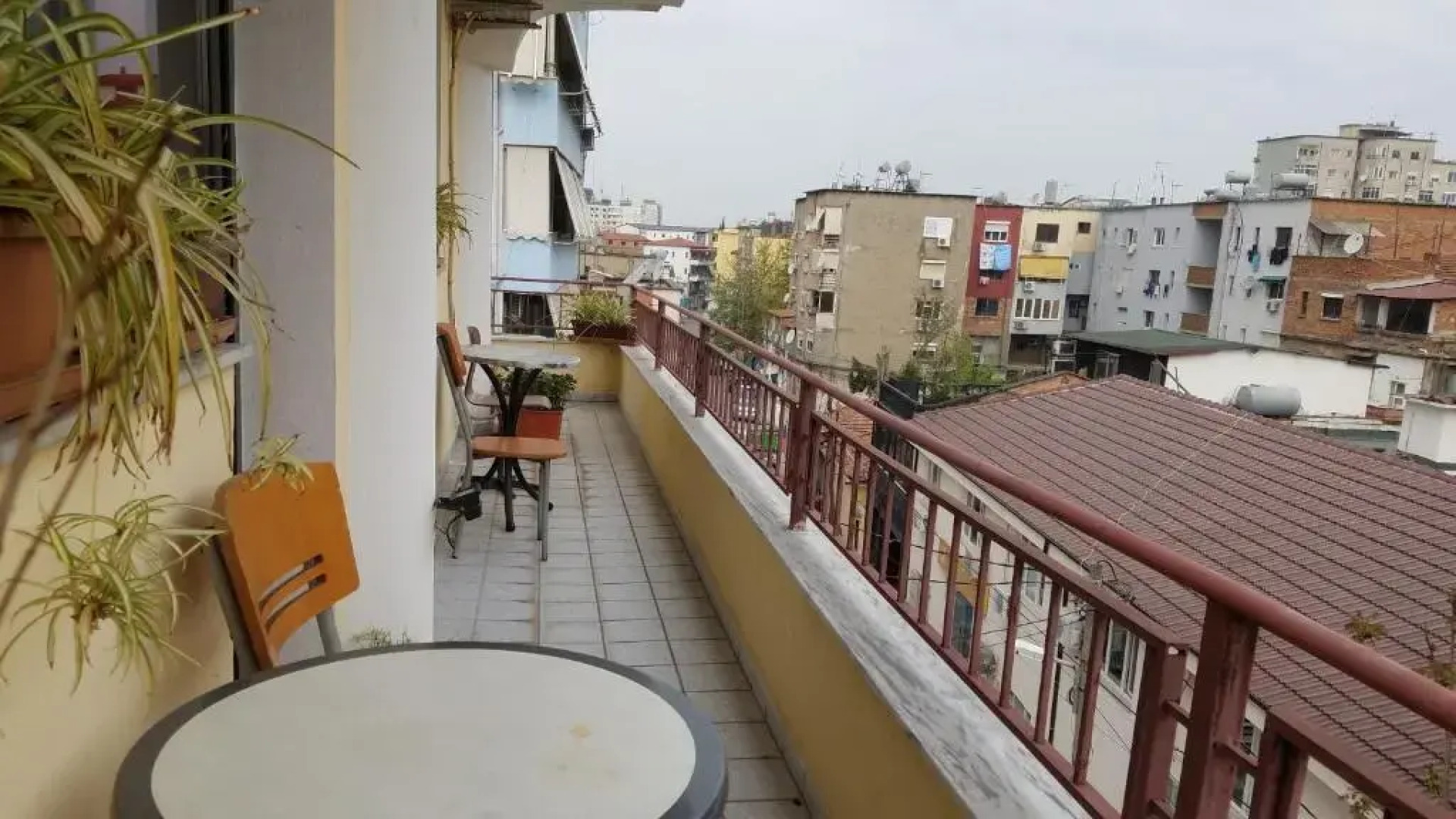 Central Apartments Shoshi