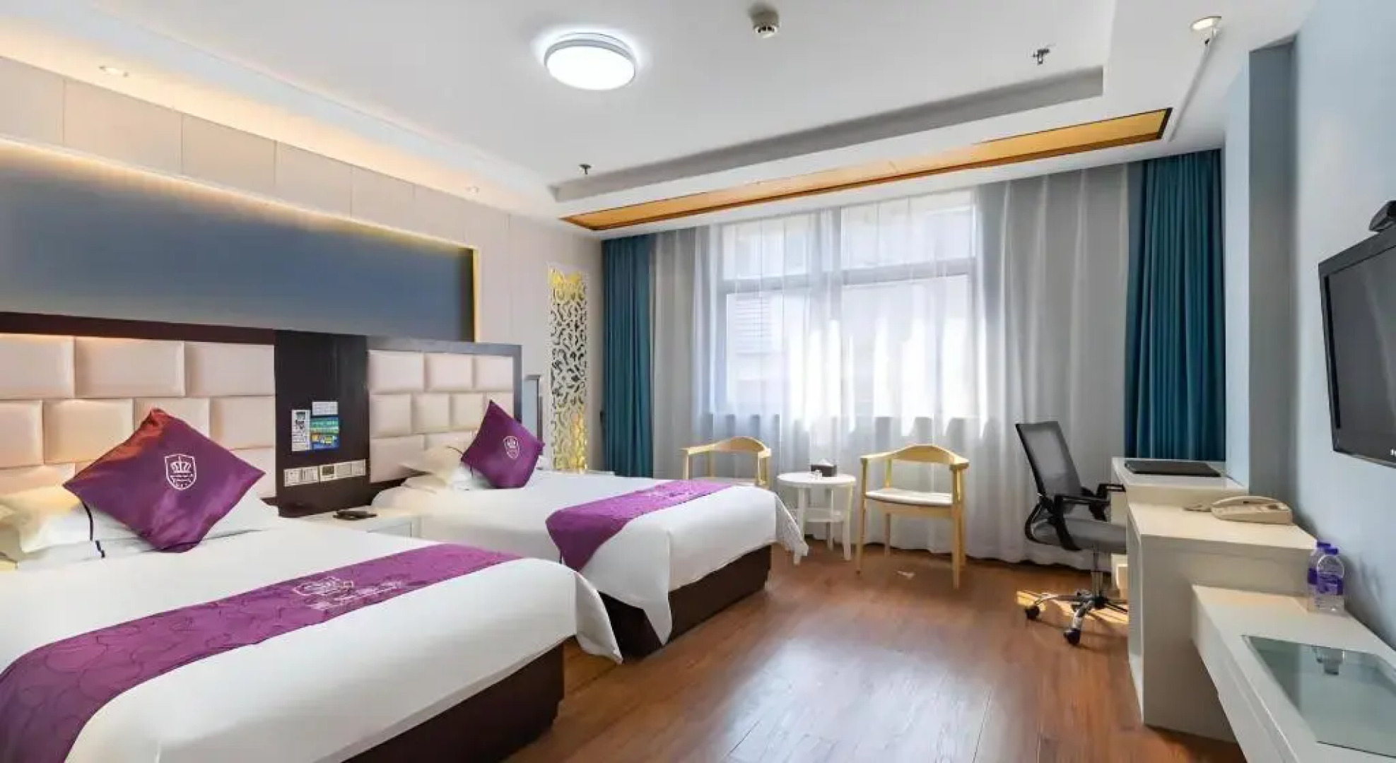 Rong Le Business Hotel