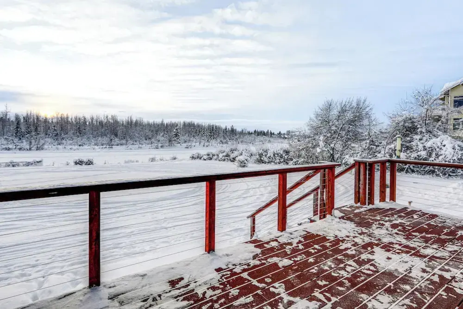 Riverside Retreat: Cozy Fairbanks Home w/ View