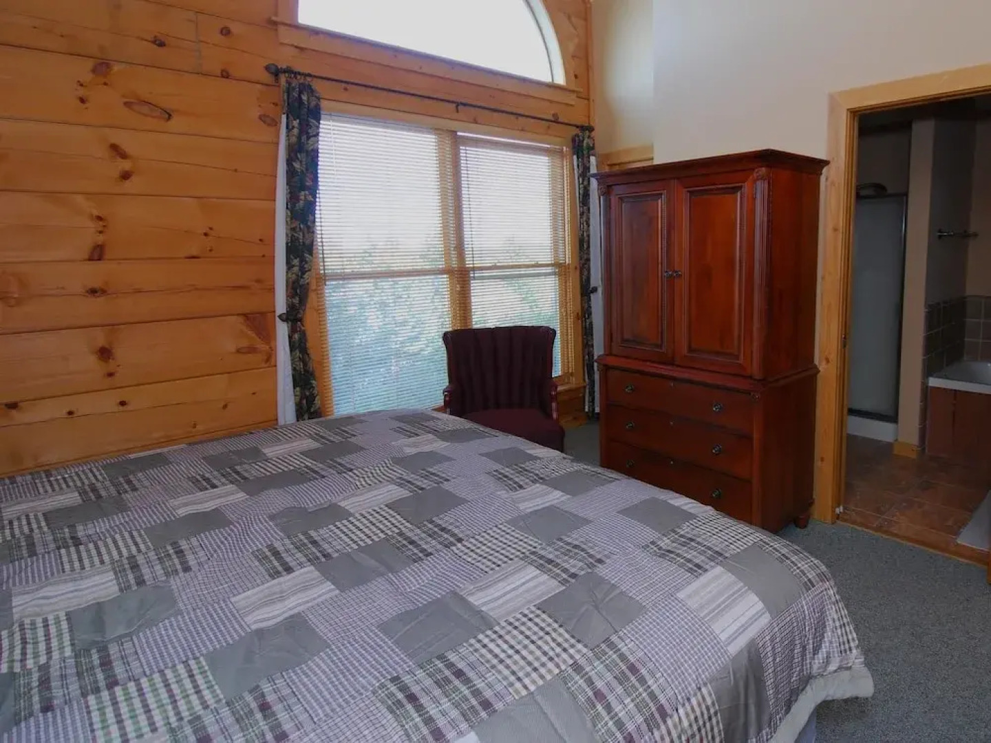 4 Br: Loggers Run 14