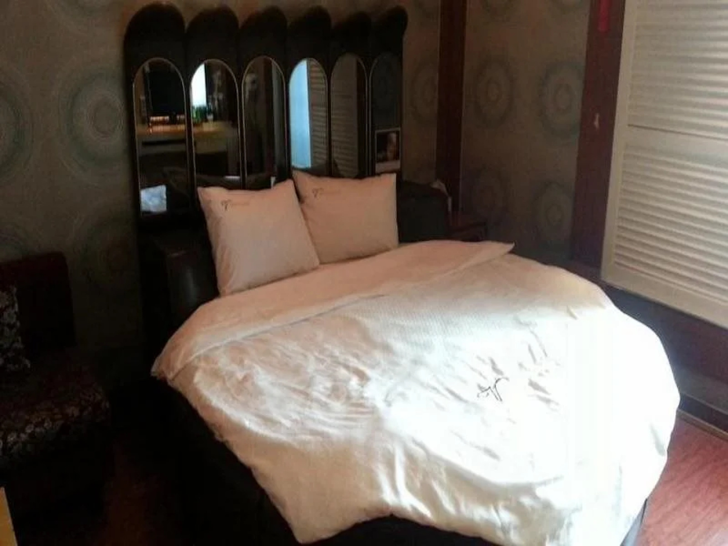 Valentine Hotel