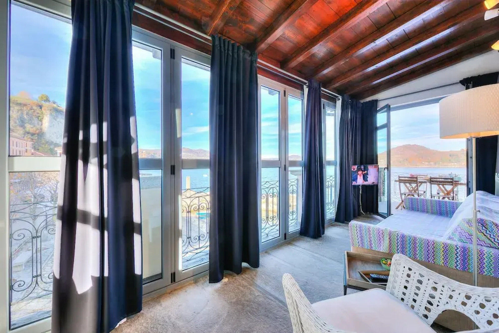 Stella Del Lago Pied Dans L'eau