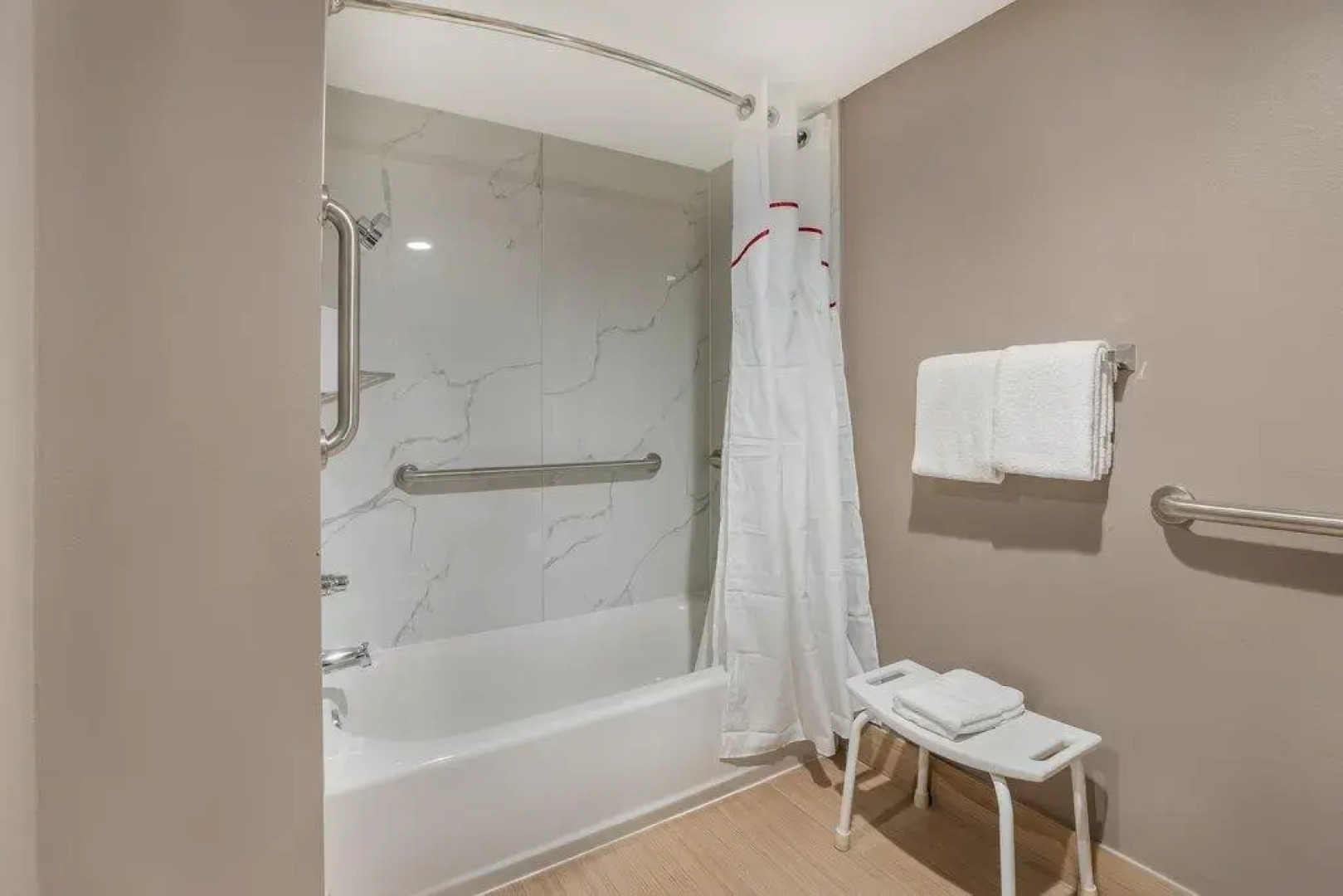 Red Roof Inn Sulphur