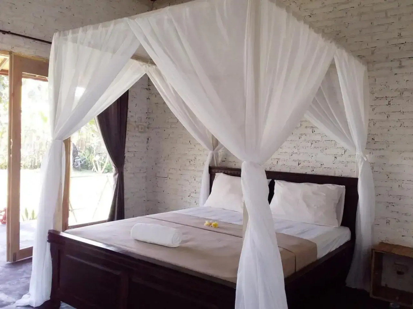 Surfer House-Surf School & Camp