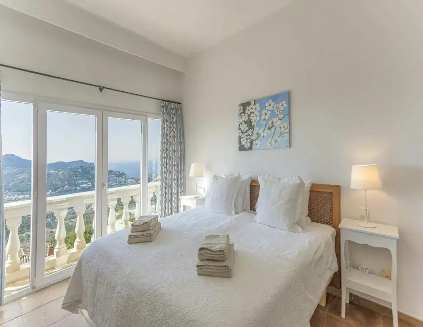 Lavish Villa With Saltwater Pool