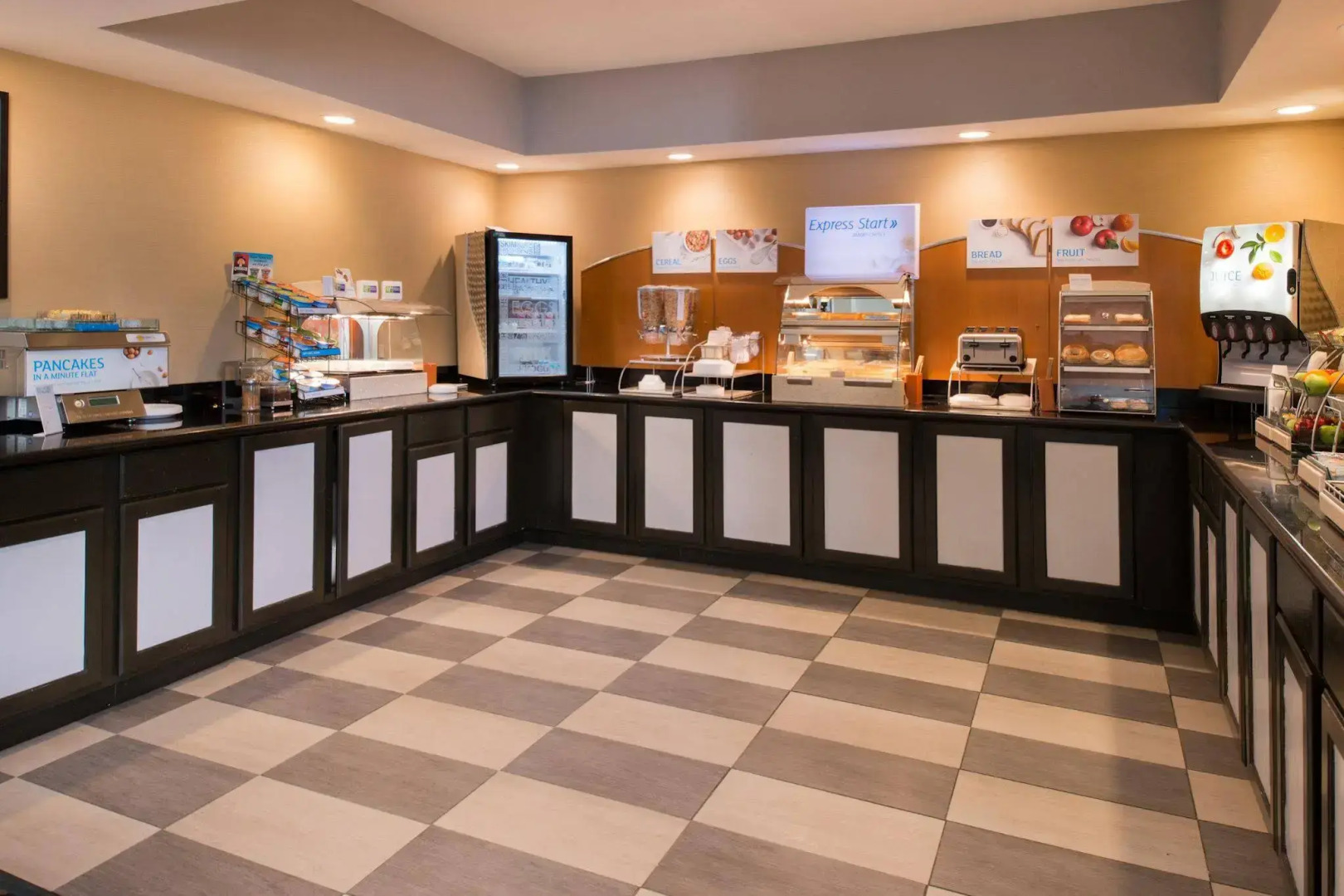 Holiday Inn Express & Suites Bucyrus by IHG