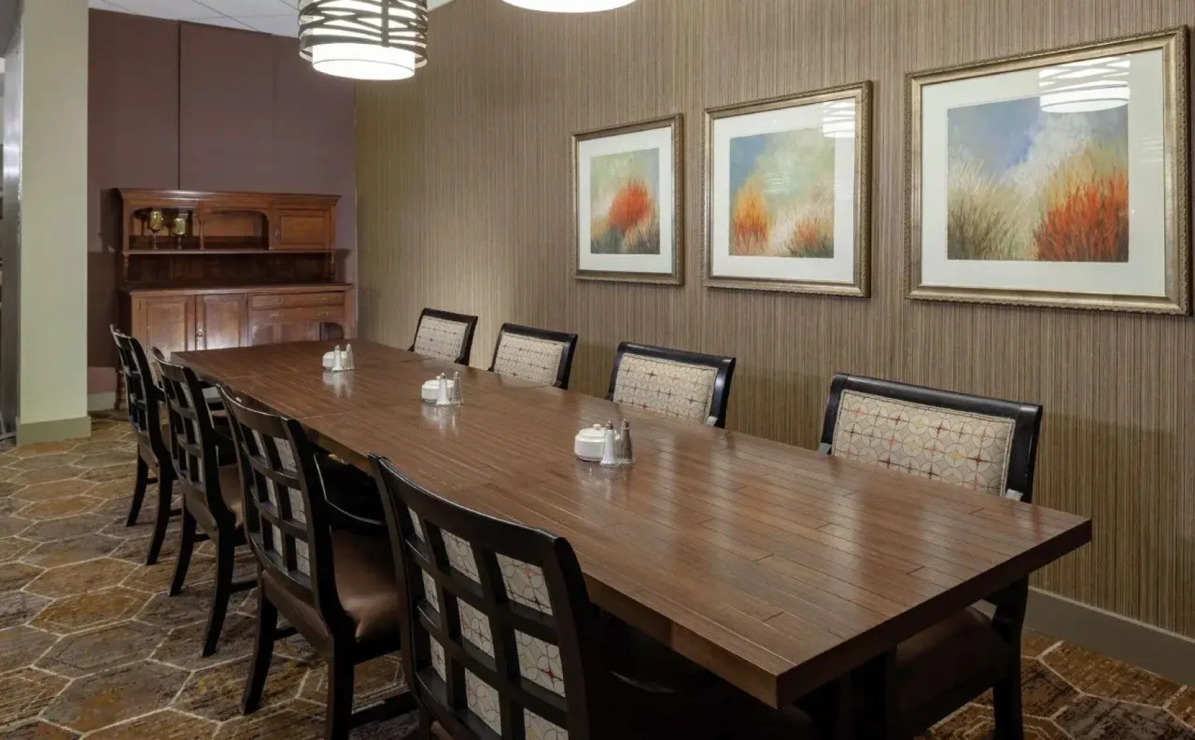 DoubleTree by Hilton Kansas City - Overland Park