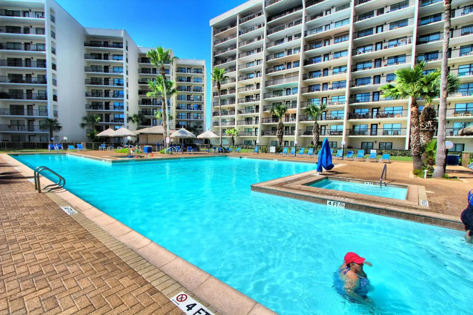 Royale Beach and Tennis Club