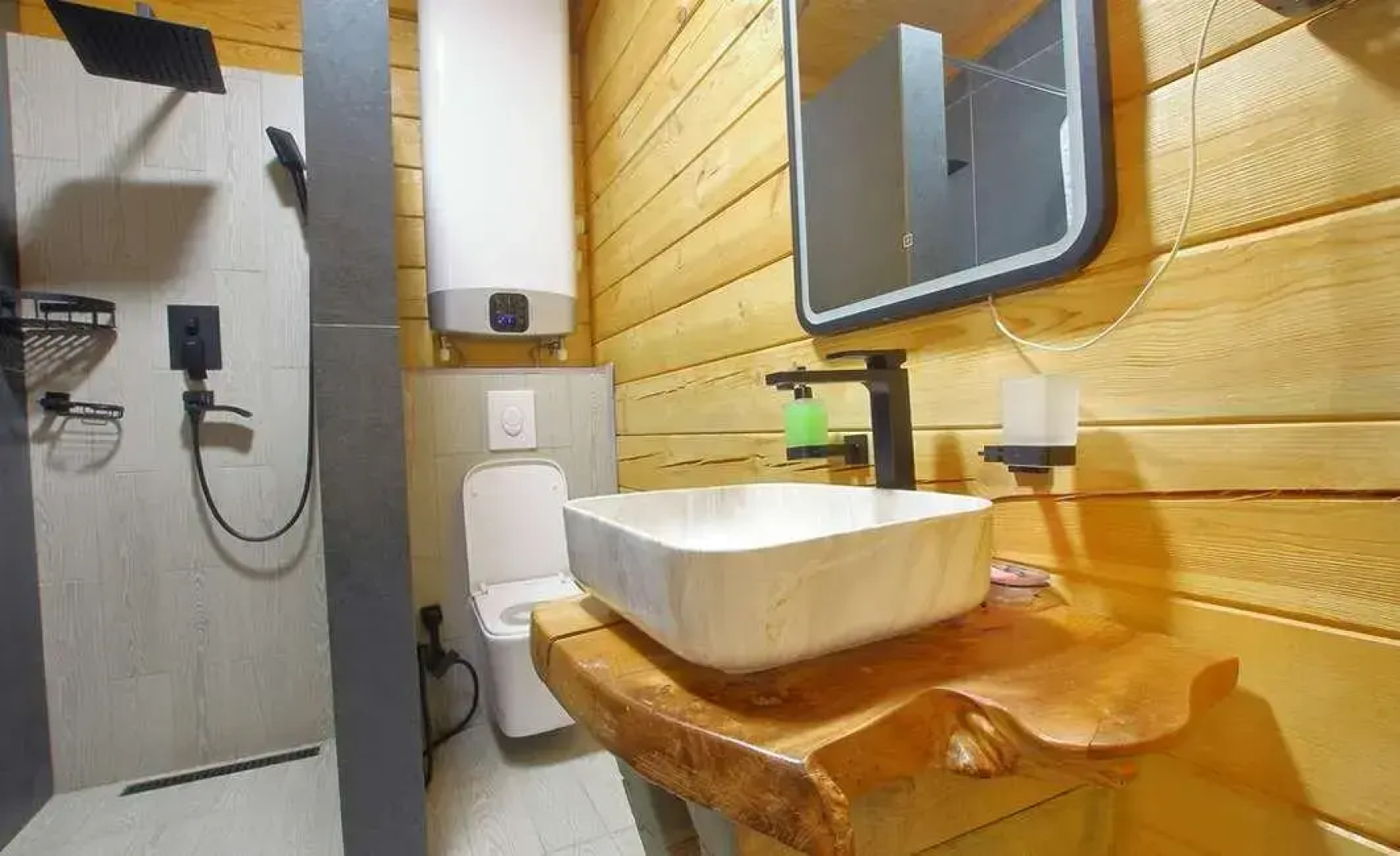 Коттедж Сердце гор 1