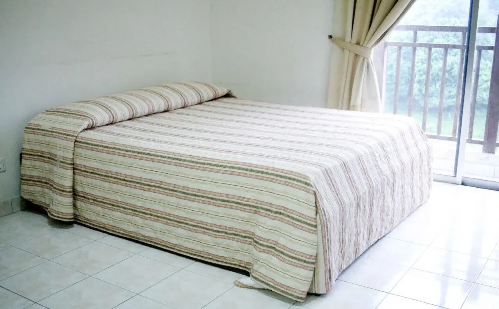 Suria Service Apartment Hotel