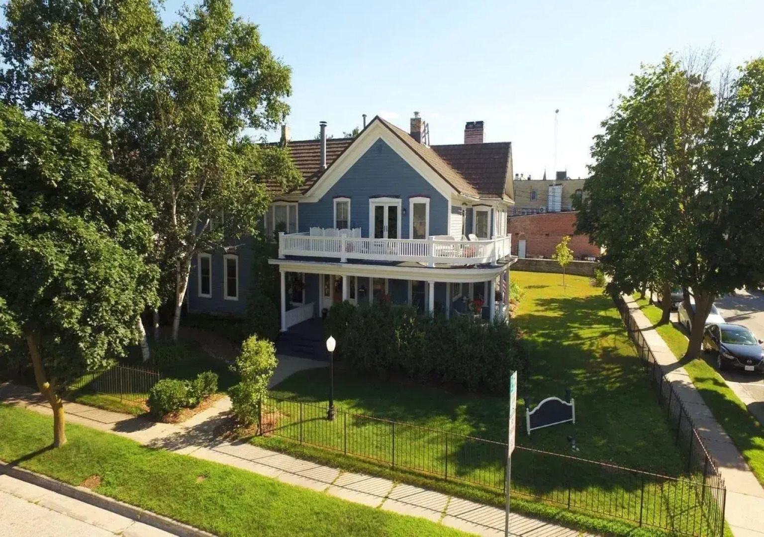 Diplomat Bed & Breakfast