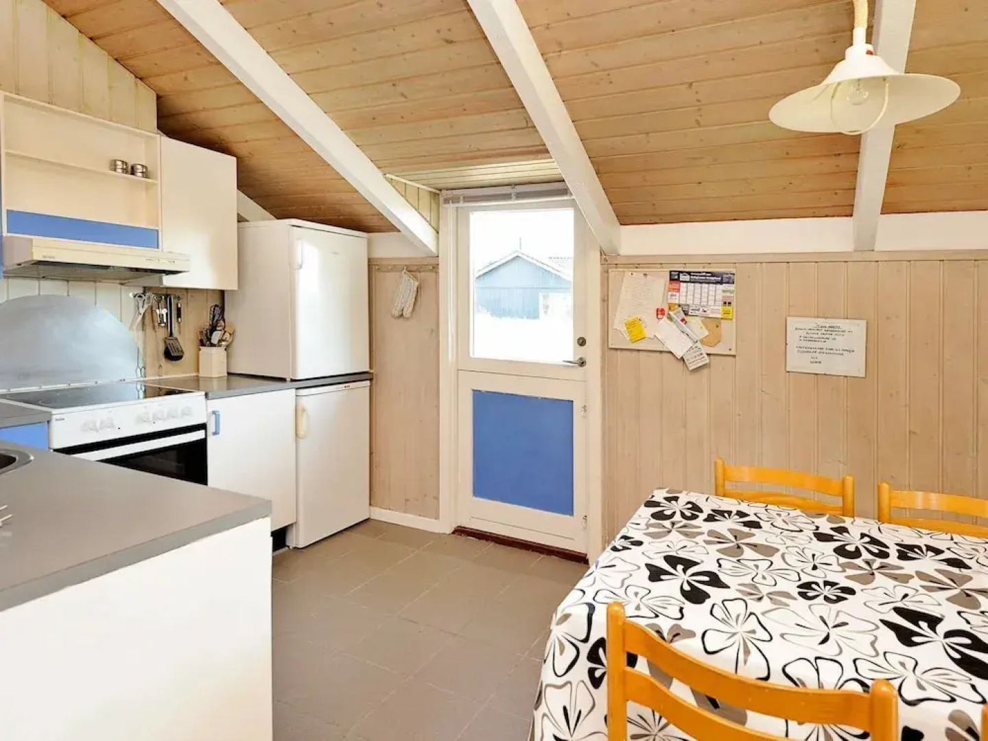 Spacious Cottage in Hvide Sande With Swimming Pool