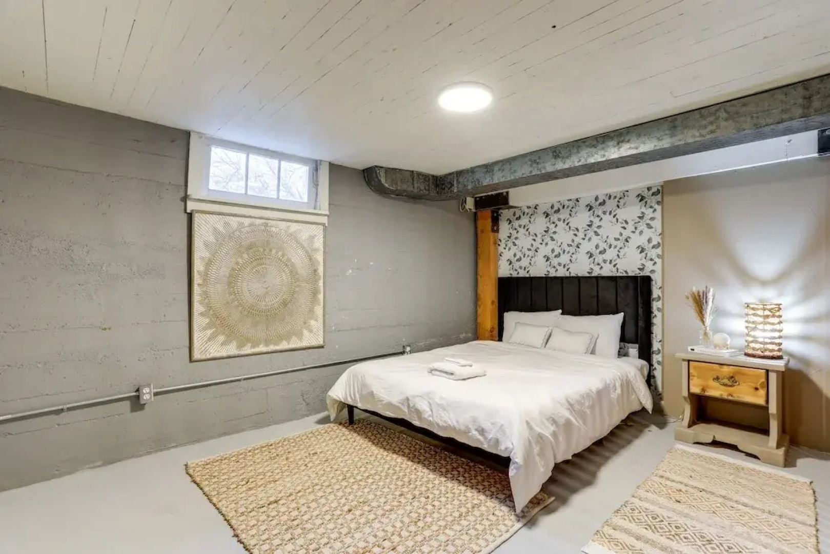 Quaint Studio w/ Sauna: 5 Mi to Space Needle