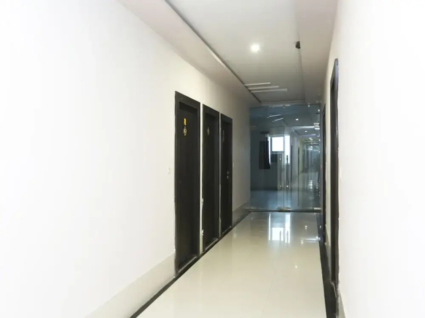 OYO 27686 Hotel Chandra Garden