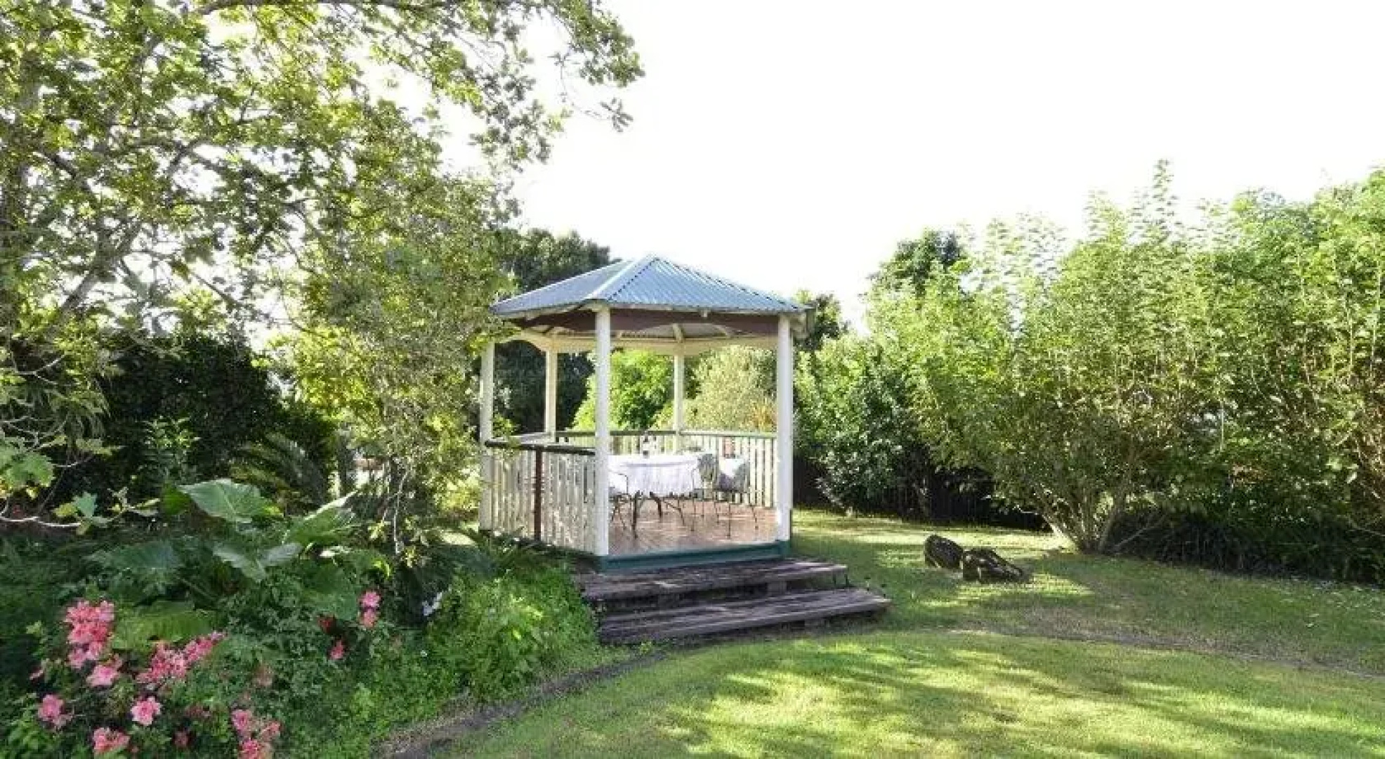 Rosevillehouse Bed & Breakfast