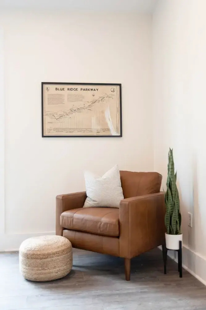 Cardinal at Main and Pine